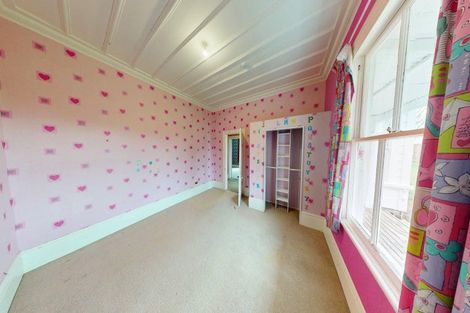 Photo of property in 215 Bridge Street, Bulls, 4818