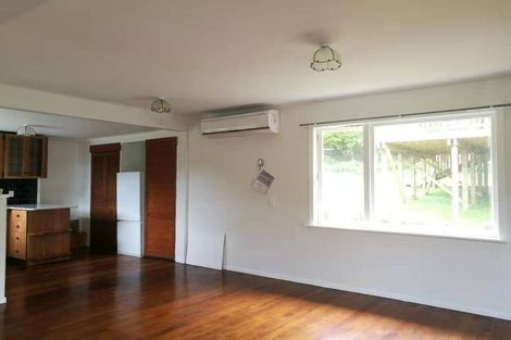 Photo of property in 107 Parkvale Road, Karori, Wellington, 6012