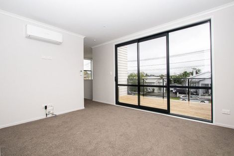 Photo of property in 2/45 Cook Street, Hamilton East, Hamilton, 3216