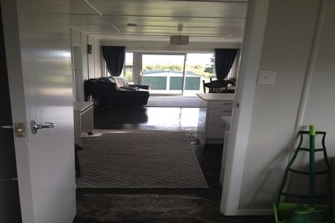 Photo of property in 122 Maunsell Road, Port Waikato, Tuakau, 2695