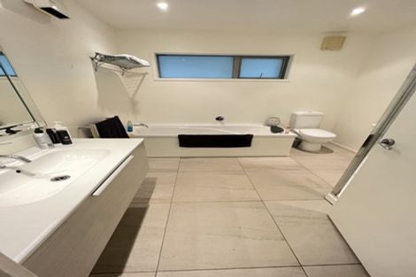 Photo of property in 4 Marina View, Paremata, Porirua, 5026