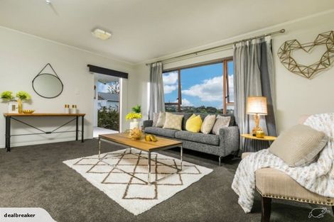 Photo of property in 1/744 Te Atatu Road, Te Atatu Peninsula, Auckland, 0610