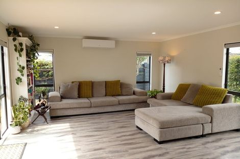 Photo of property in 47 Nielsen Gardens, Rototuna, Hamilton, 3210