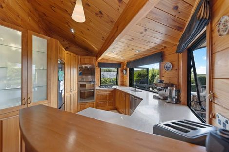 Photo of property in 737 Acacia Bay Road, Acacia Bay, Taupo, 3330