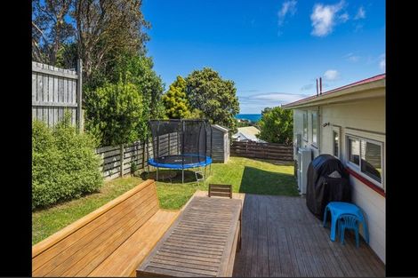 Photo of property in 30 Frobisher Street, Island Bay, Wellington, 6023