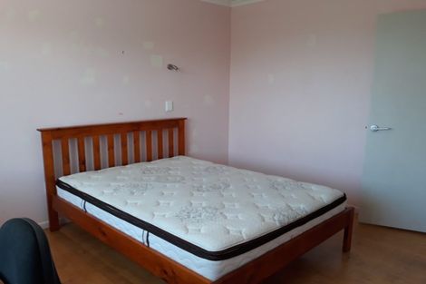 Photo of property in 152 Tiroroa Avenue, Te Atatu South, Auckland, 0610