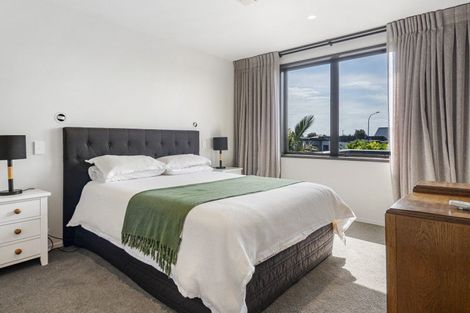 Photo of property in 563 Grenada Street, Papamoa Beach, Papamoa, 3118