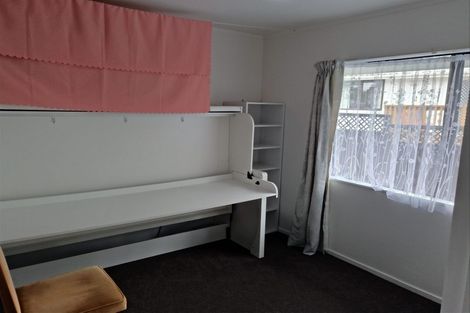 Photo of property in 2/43 Sabulite Road, Kelston, Auckland, 0602