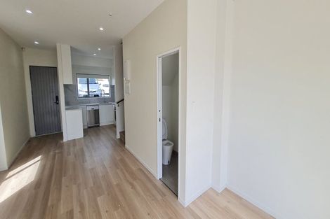 Photo of property in 15a Crestview Rise, Papakura, 2110