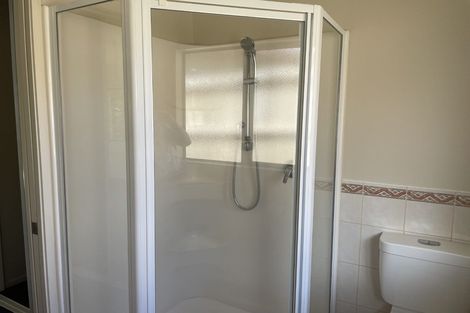 Photo of property in 2 Byblos Place, The Gardens, Auckland, 2105