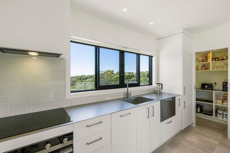Photo of property in 1117a Whangaparaoa Road, Matakatia, Whangaparaoa, 0930