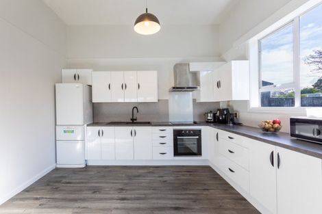Photo of property in 37 Burgoyne Street, Woodville, 4920