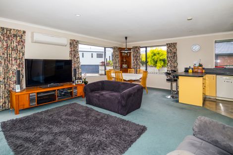 Photo of property in 70 Temple Crescent, Gleniti, Timaru, 7910