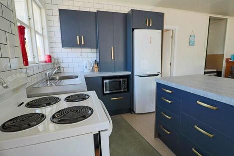 Photo of property in 6 Hennessy Street West, Foxton Beach, Foxton, 4815