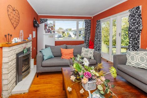 Photo of property in 24 Manapouri Place, Glenview, Hamilton, 3206