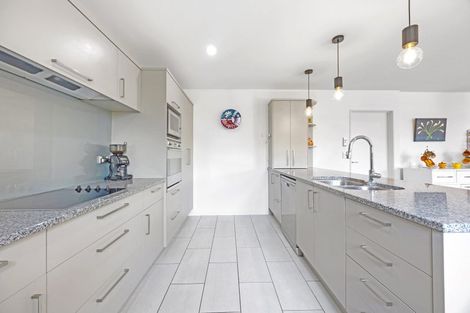 Photo of property in 15 Cridland Place, Halswell, Christchurch, 8025