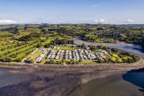 Photo of property in 59 Fifth Avenue, Urenui, 4377