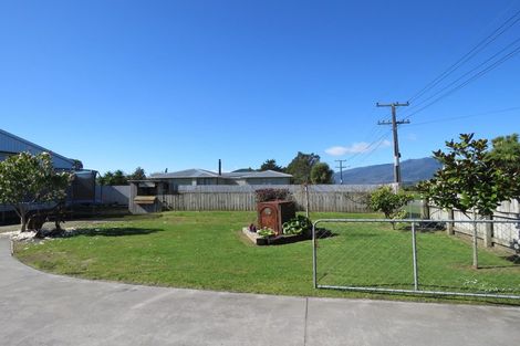 Photo of property in 183 Queen Street, Westport, 7825