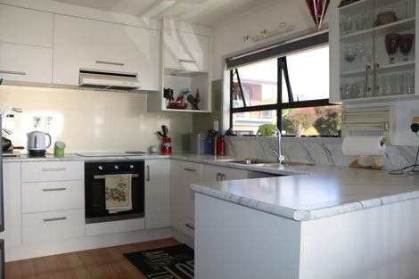 Photo of property in 54 Stratford Drive, Cable Bay, 0420