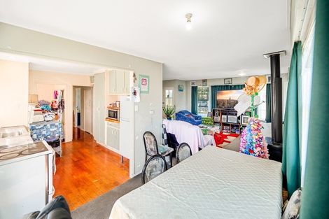 Photo of property in 1 Fairlight Place, Manurewa, Auckland, 2102