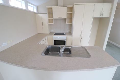 Photo of property in 104 Kitchener Road, Milford, Auckland, 0620