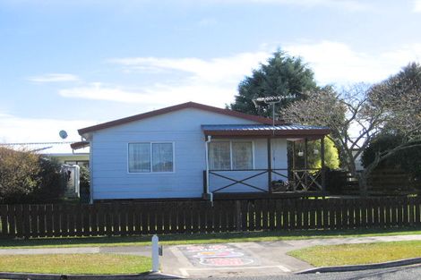 Photo of property in 28 Crawshaw Drive, Nawton, Hamilton, 3200