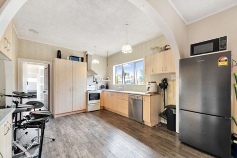 Photo of property in 8 Abbot Street, Gonville, Whanganui, 4501