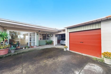 Photo of property in 4/6 Ray Small Drive, Papakura, 2110