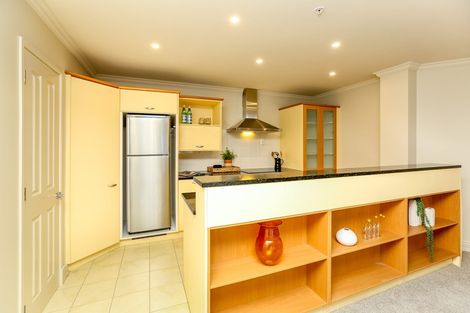 Photo of property in 1f Queen Street, New Plymouth, 4310