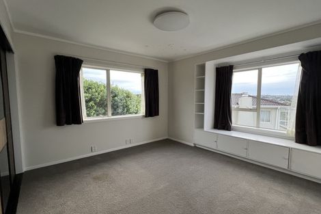 Photo of property in 14 Mcfetridge Place, Hillcrest, Auckland, 0627