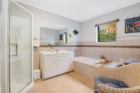 Photo of property in 4 Ferngully Road, Helensville, Kaukapakapa, 0871