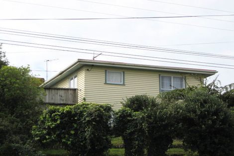 Photo of property in 15 Whakawhiti Street, Marfell, New Plymouth, 4310