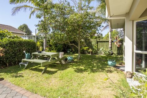 Photo of property in 320a Papamoa Beach Road, Papamoa Beach, Papamoa, 3118