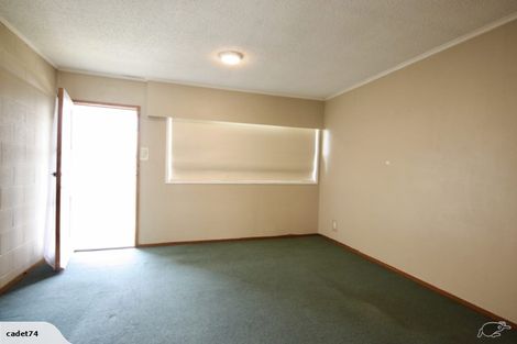 Photo of property in 64a Clayburn Road, Glen Eden, Auckland, 0602
