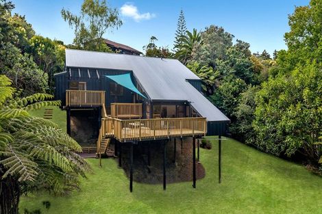 Photo of property in 24a Bert Wilson Place, Cockle Bay, Auckland, 2014