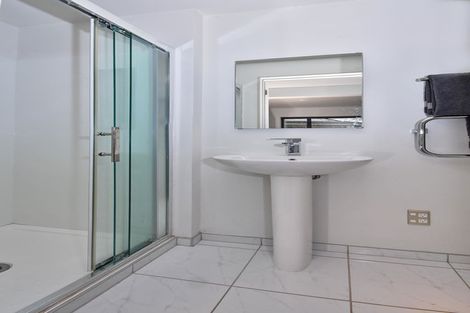 Photo of property in 21 Orinda Close, Botany Downs, Auckland, 2010