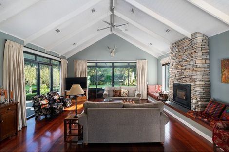 Photo of property in 3 Chestnut Grove, Acacia Bay, Taupo, 3385