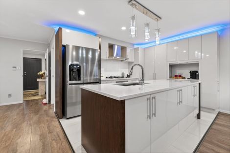 Photo of property in 10 Yatterina Avenue, Takanini, 2112