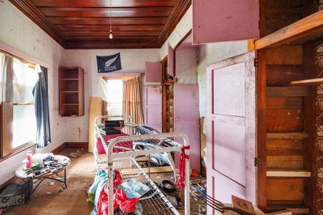 Photo of property in 40 Avenue Road, Foxton, 4814