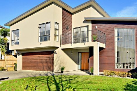 Photo of property in 40 Baverstock Road, Flat Bush, Auckland, 2016