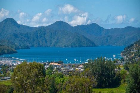 Photo of property in 4 Raukura Rise, Picton, 7220