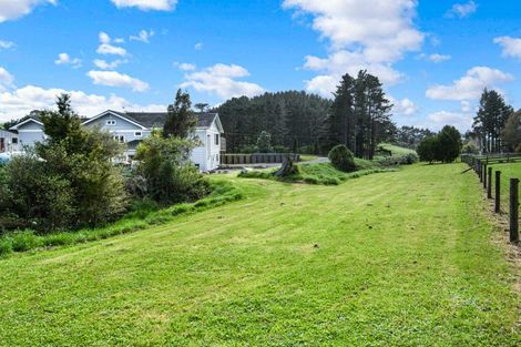 Photo of property in 123 Hunter Road, Taupaki, 0782