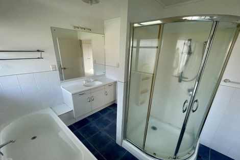 Photo of property in 3/8 Solana Court, Botany Downs, Auckland, 2010