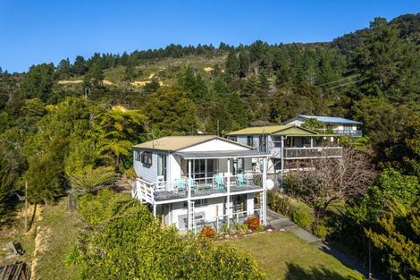 Photo of property in 659 Queen Charlotte Drive, Havelock, Picton, 7281