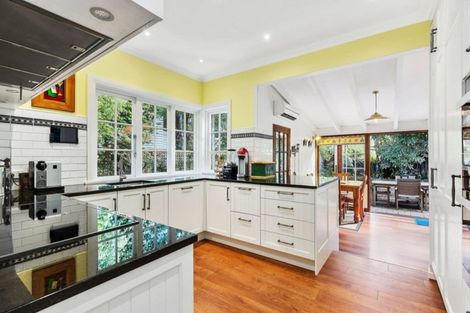 Photo of property in 38 Cashmere Avenue, Khandallah, Wellington, 6035