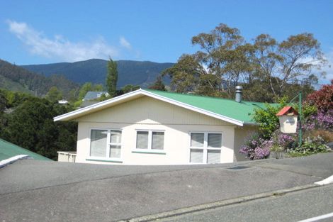 Photo of property in 107 Princes Drive, Britannia Heights, Nelson, 7010