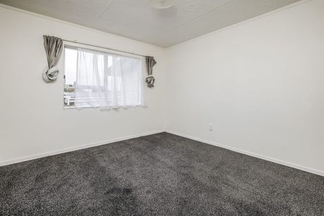 Photo of property in 13 Helms Place, Manurewa, Auckland, 2102