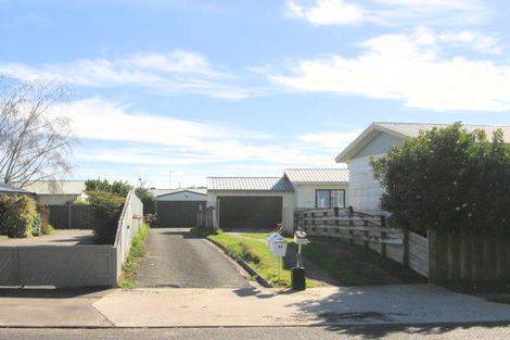 Photo of property in 32a Crawshaw Drive, Nawton, Hamilton, 3200