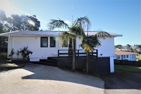 Photo of property in 9 Elizabeth Drive, West Harbour, Auckland, 0618