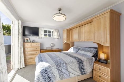 Photo of property in 26 Kauri Street, Eastbourne, Lower Hutt, 5013